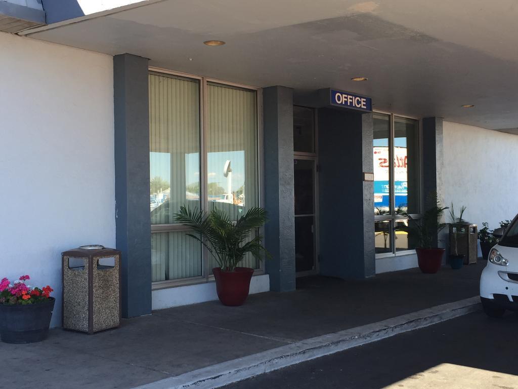 فينيكس Ez 8 Motel Airporter المظهر الخارجي الصورة