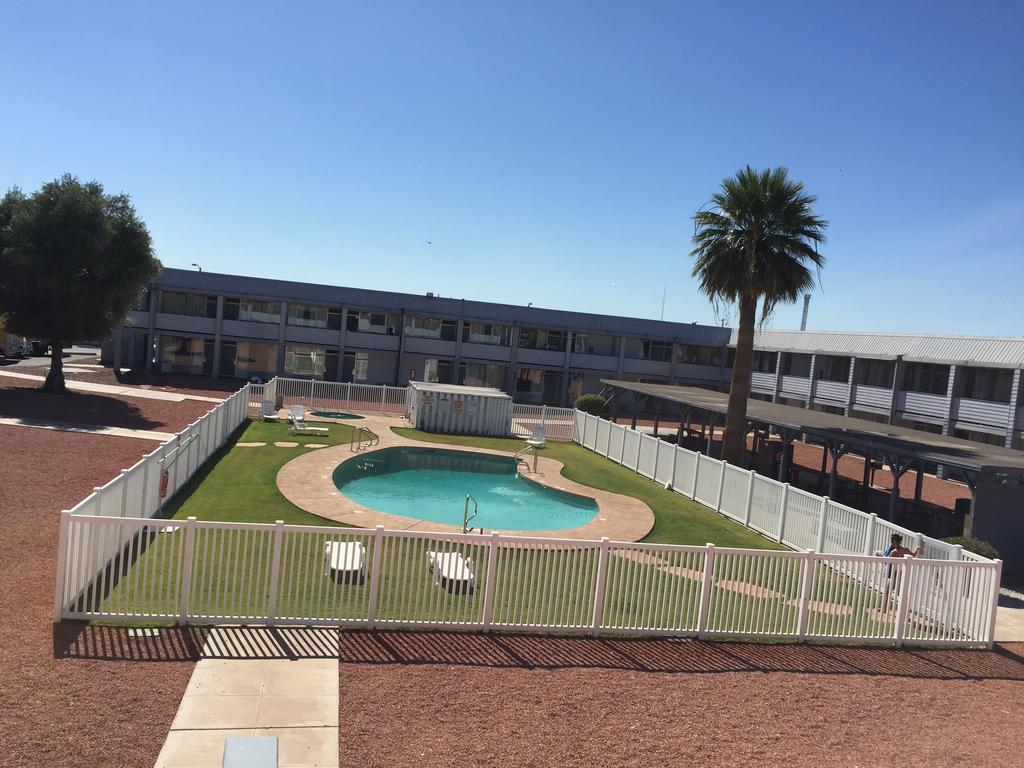 فينيكس Ez 8 Motel Airporter المظهر الخارجي الصورة