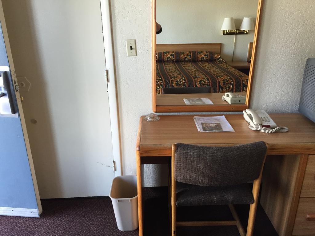 فينيكس Ez 8 Motel Airporter الغرفة الصورة